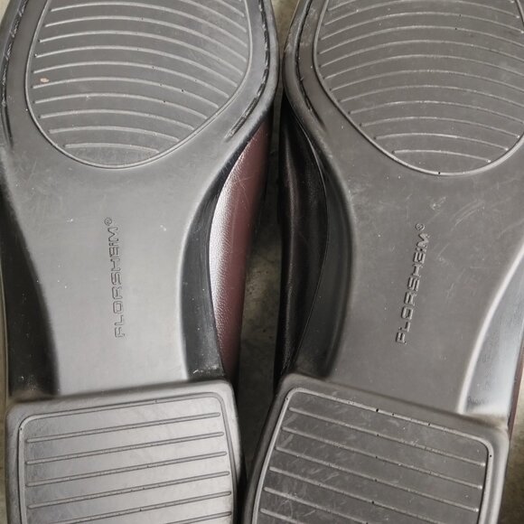 LOWERING the PRICE for these MEN'S LEATHER LOAFERS - Picture 4 of 5